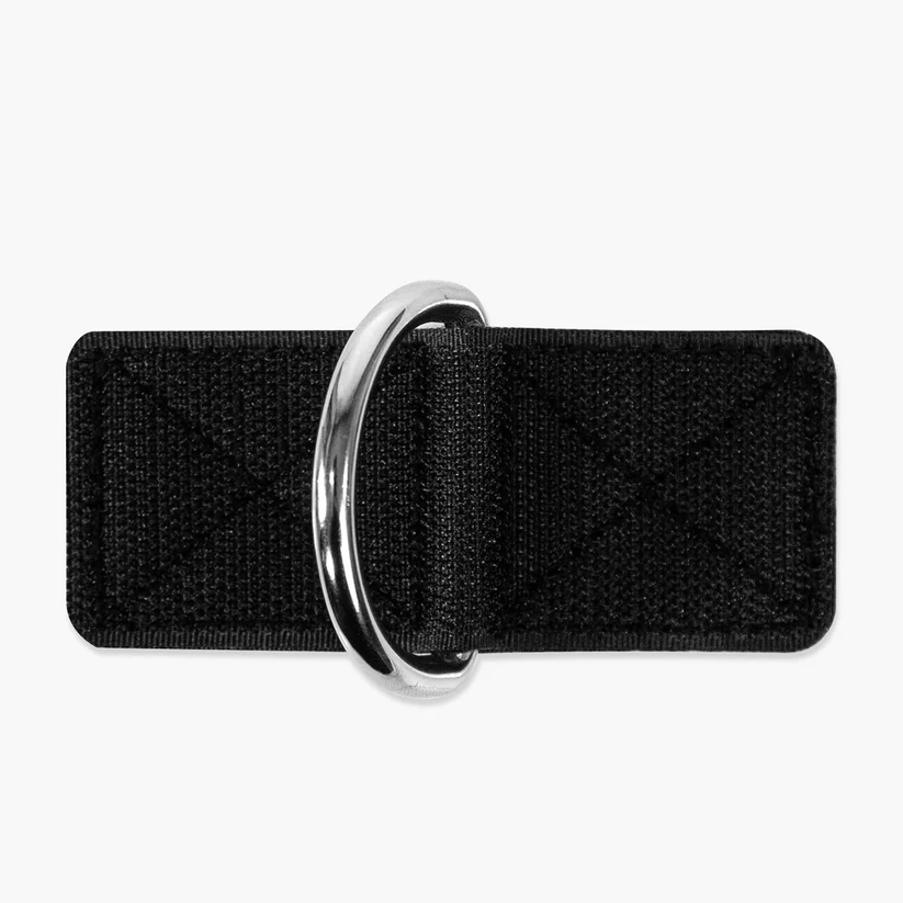 Attache avant anti-traction